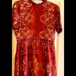 Lace calf-length dress